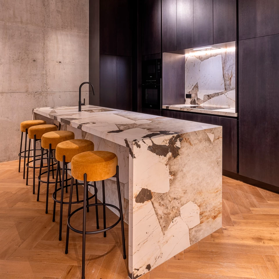 1-kitchen-decorative-forms-island-desert-soul-marble-clamp_960_960_50